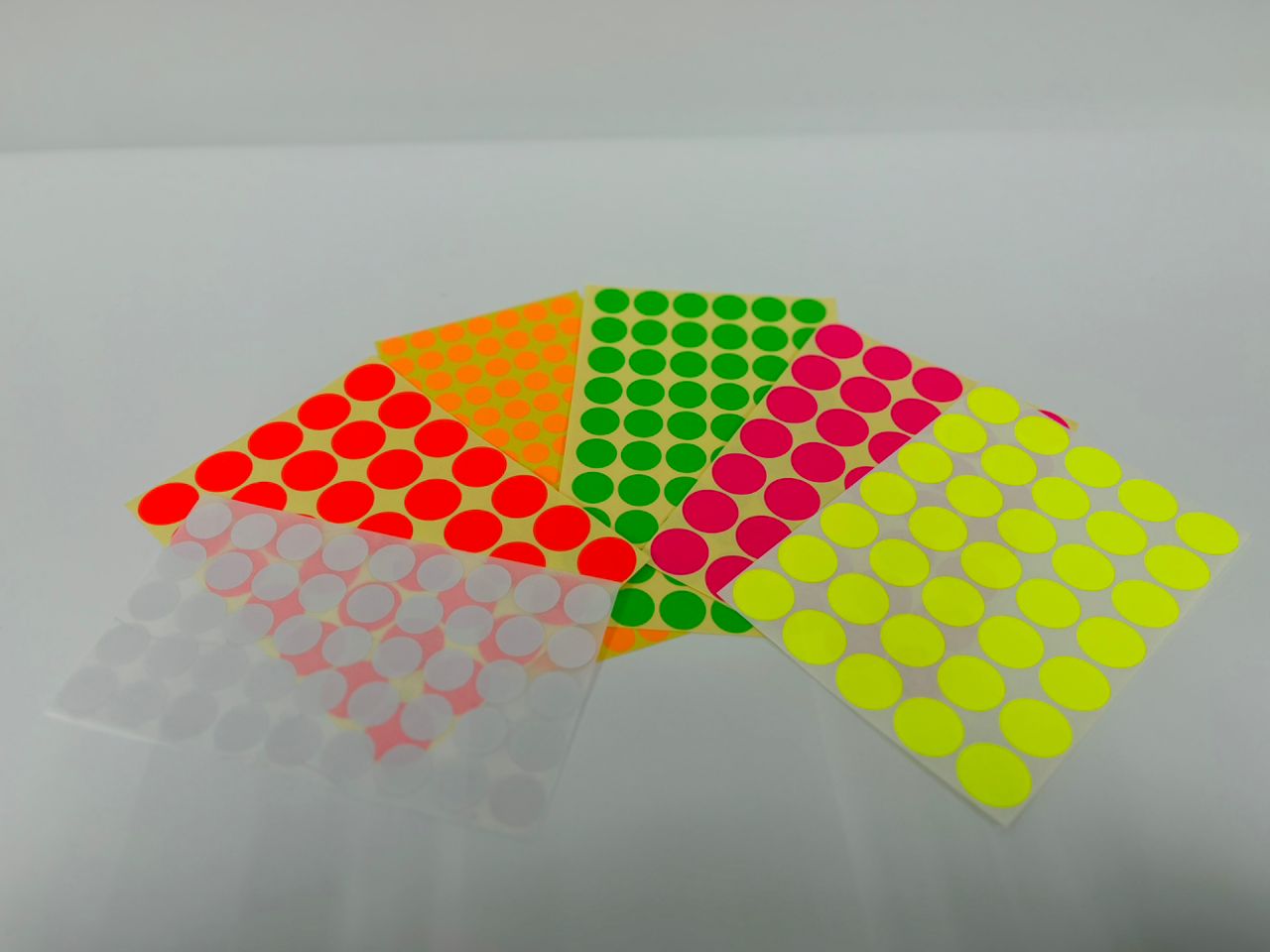 FLUORESCENT STICKER